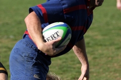 Andy-Farquharson-running-with-ball